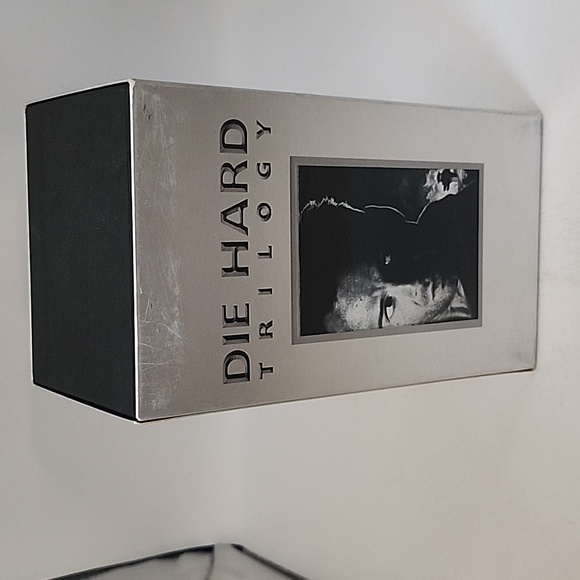 Die Hard Trilogy Box Set VHS - Picture 3 of 11